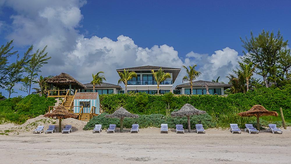 Christmas villas in the Bahamas